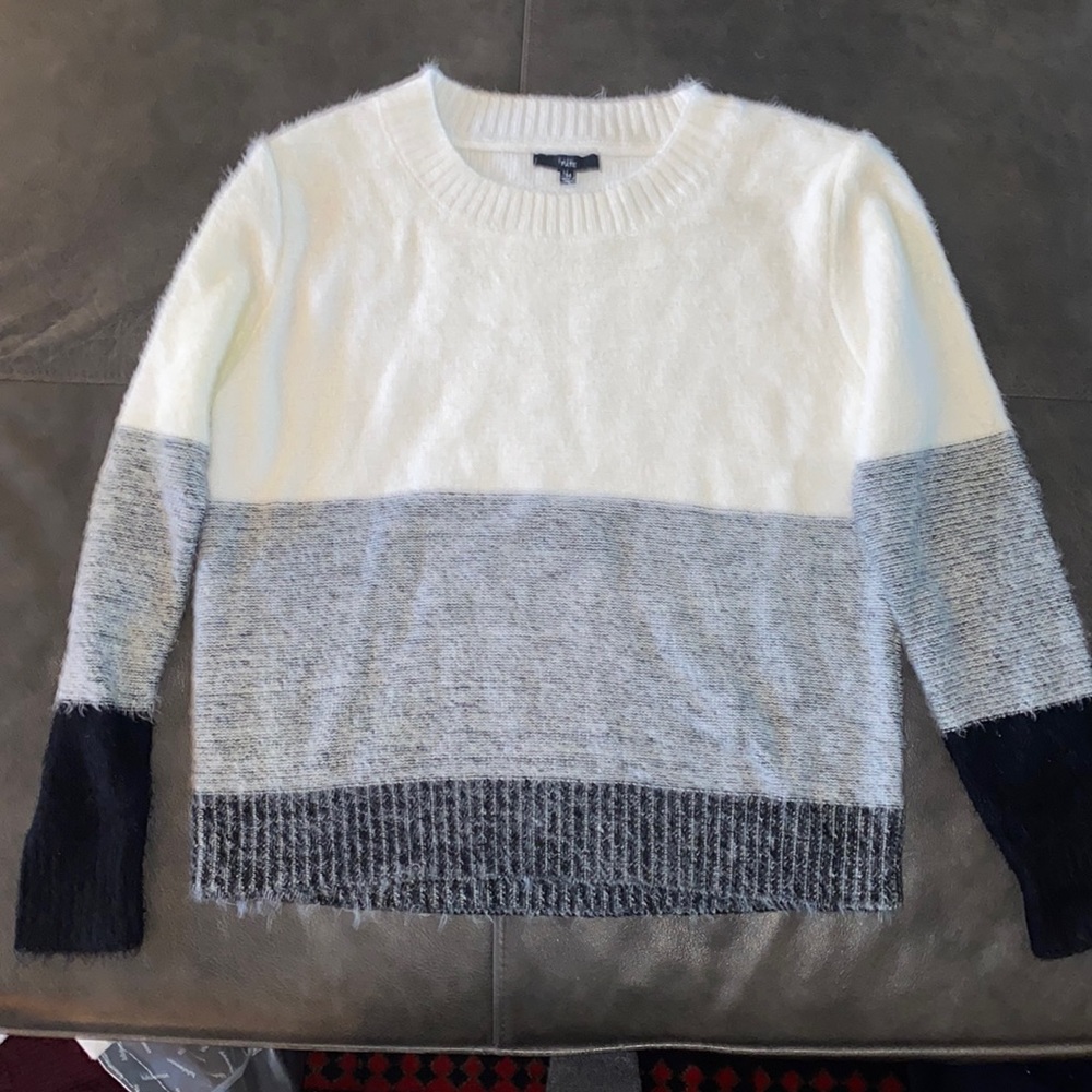 Fancy sweater never worn (no tags)